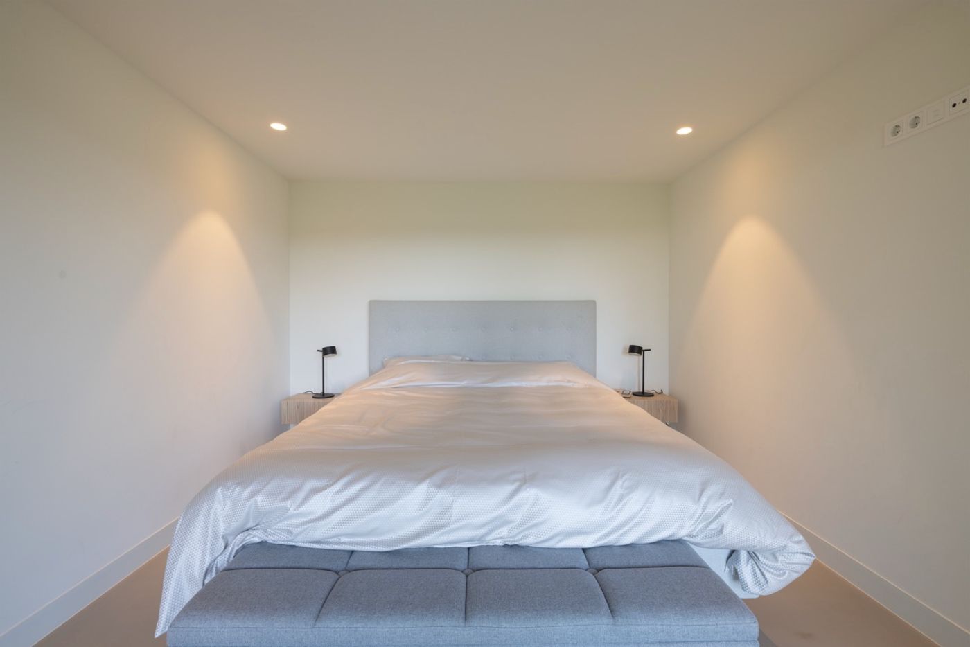 Hauptschlafzimmer mit Auping-Bett